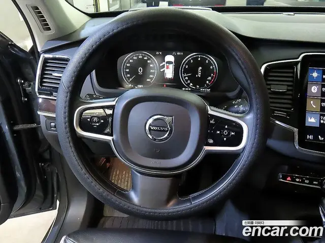 Volvo XC90 2018 2.0 автомат (гидро), миниатюра 8 Volvo XC90 2018 2.0 автомат (гидро), миниатюра 8