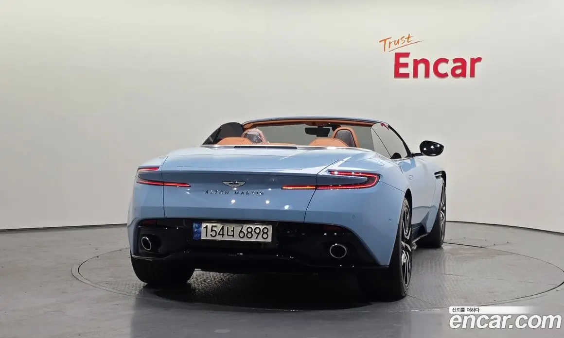 Aston Martin DB11 2022 4.0 автомат (гидро), фото 4