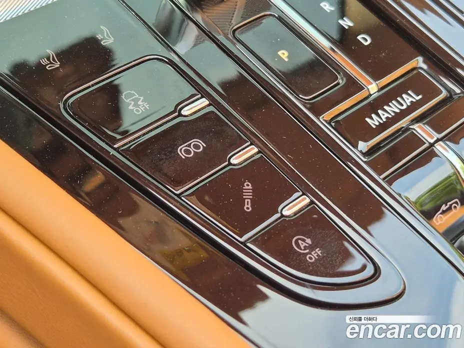 Aston Martin DB12 2025 4.0 автомат (гидро), фото 15