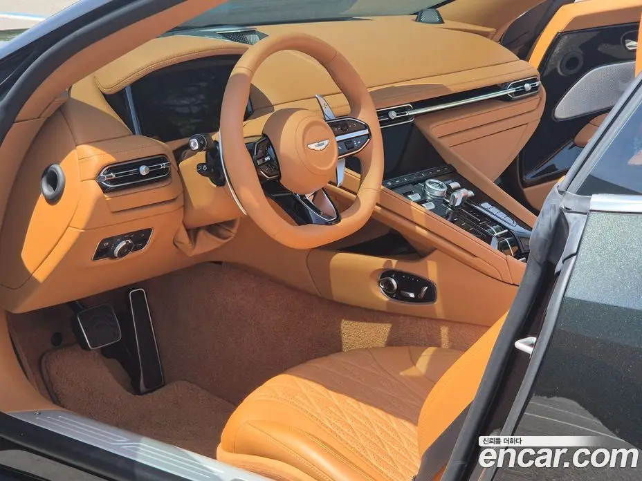 Aston Martin DB12 2025 4.0 автомат (гидро), фото 16
