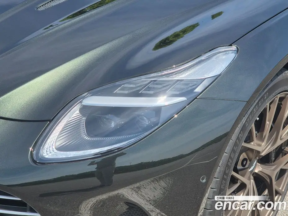 Aston Martin DB12 2025 4.0 автомат (гидро), фото 17