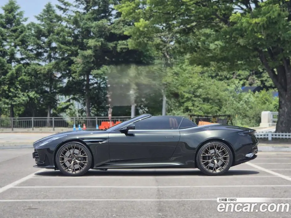 Aston Martin DB12 2025 4.0 автомат (гидро), фото 19