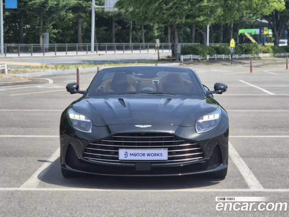 Aston Martin DB12 2025 4.0 автомат (гидро), фото 3