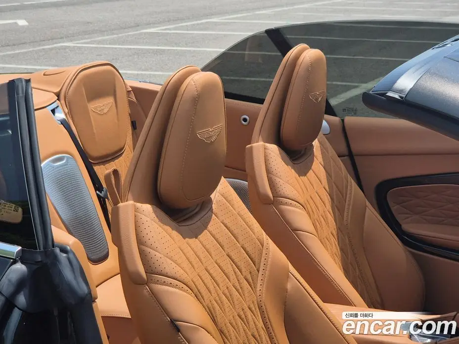 Aston Martin DB12 2025 4.0 автомат (гидро), фото 10
