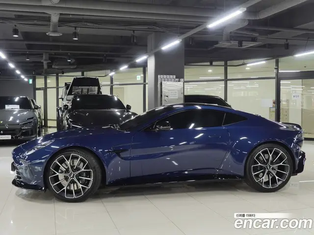 Aston Martin Vantage 2025 4.0 автомат (гидро), миниатюра 2