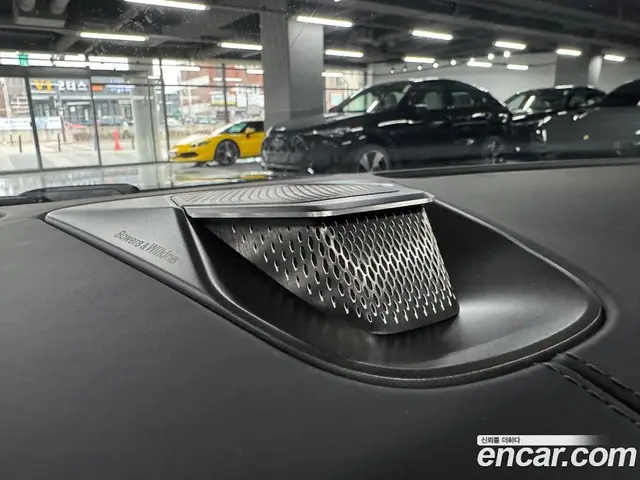 Aston Martin Vantage 2025 4.0 автомат (гидро), миниатюра 12