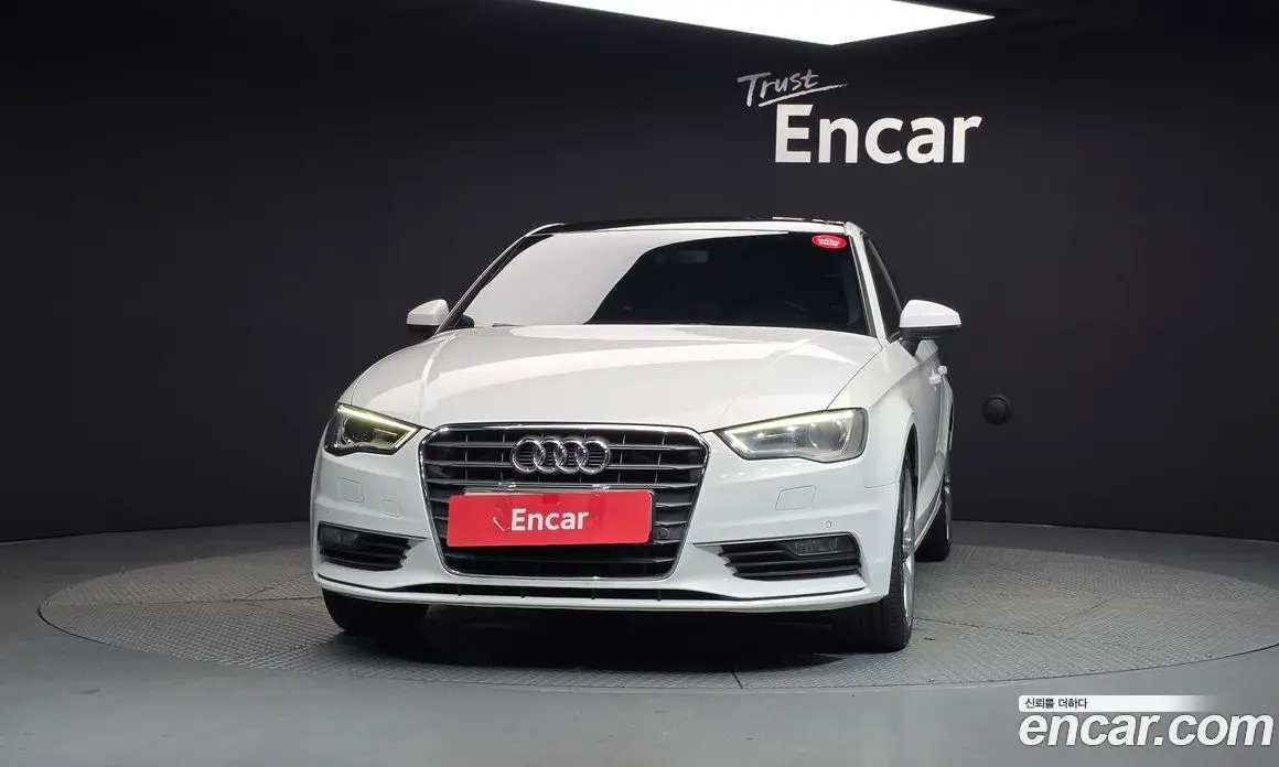 Audi A3 2016 2.0 автомат (гидро), фото 3