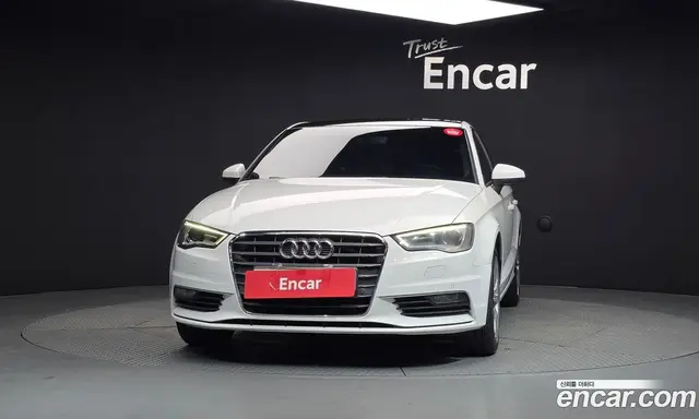Audi A3 2016 2.0 автомат (гидро), миниатюра 3