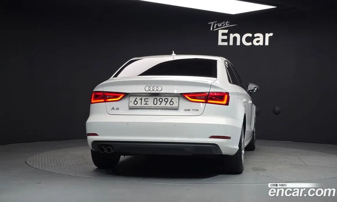 Audi A3 2016 2.0 автомат (гидро), фото 4