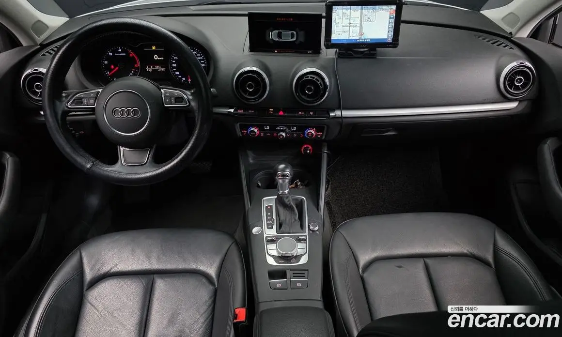 Audi A3 2016 2.0 автомат (гидро), фото 7