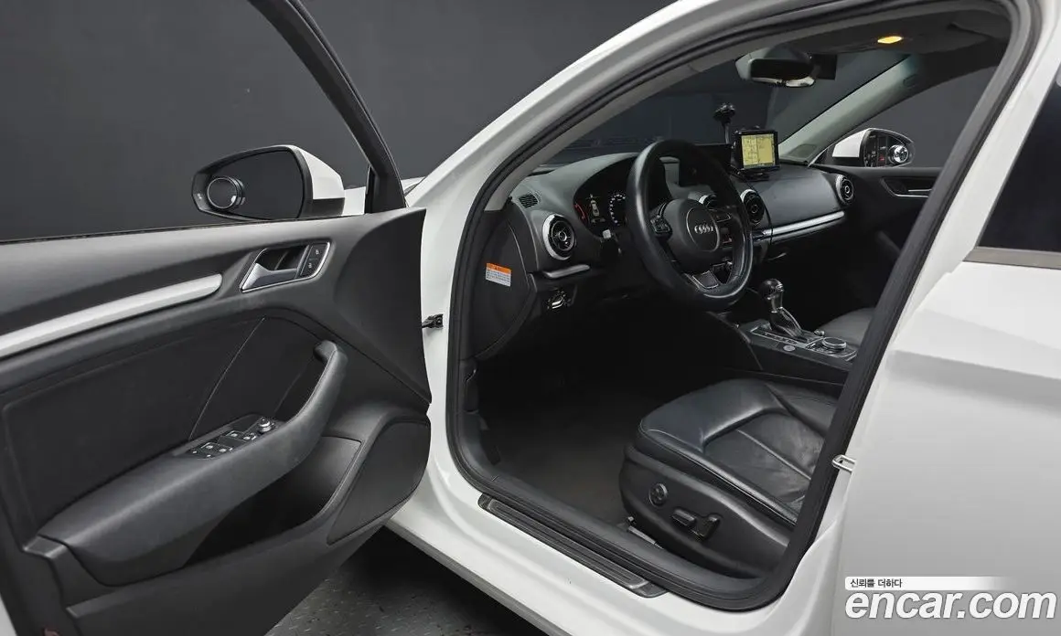 Audi A3 2016 2.0 автомат (гидро), фото 10