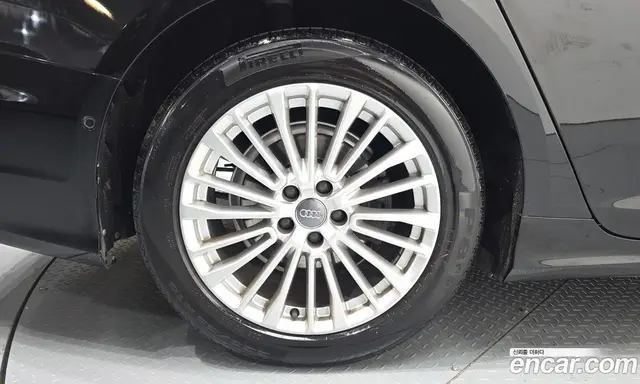 Audi A6 2020 2.0 автомат (гидро), миниатюра 5