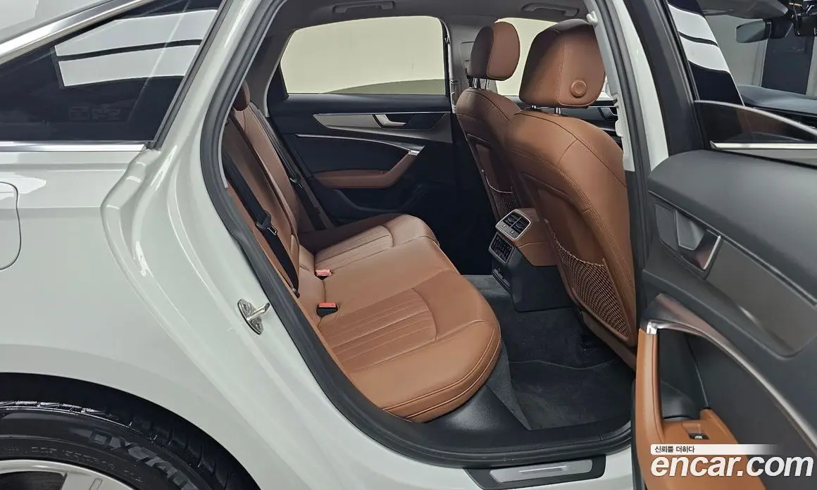 Audi A6 2021 2.0 автомат (гидро), фото 11