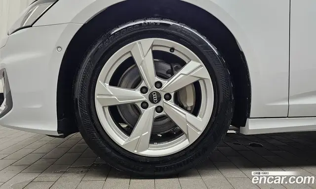 Audi A6 2021 2.0 автомат (гидро), миниатюра 5