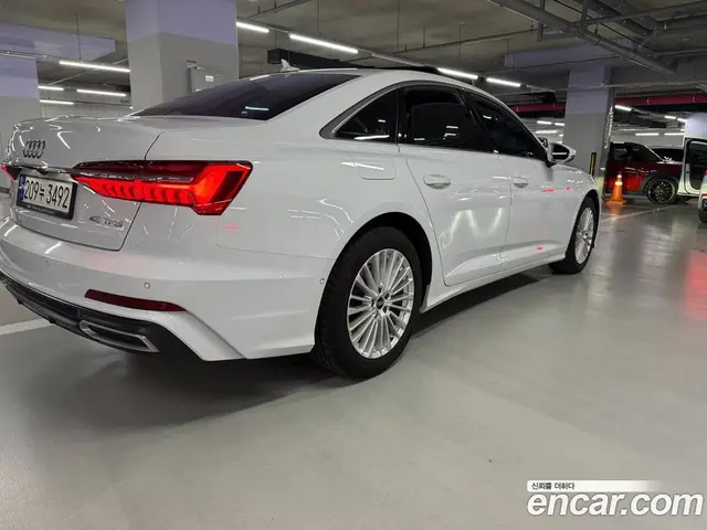 Audi A6 2021 2.0 автомат (гидро), миниатюра 2