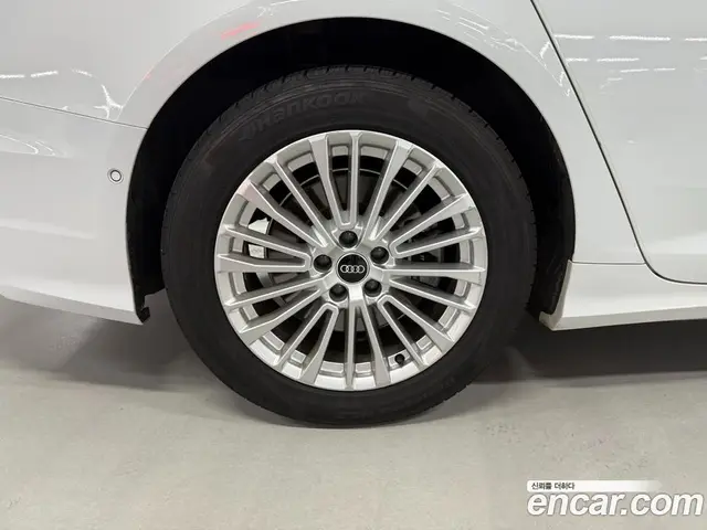 Audi A6 2021 2.0 автомат (гидро), миниатюра 5