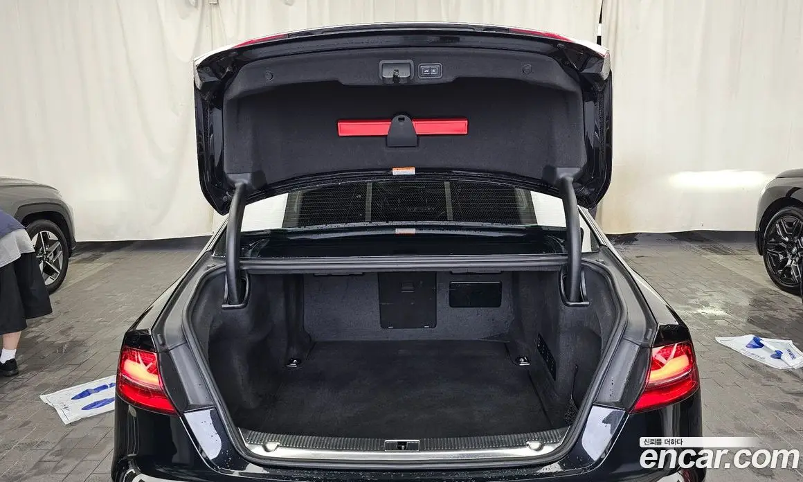 Audi A8 2015 4.1 автомат (гидро), фото 20