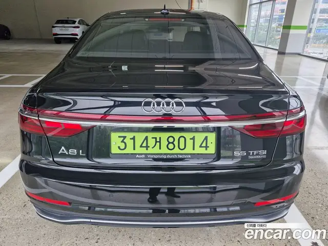 Audi A8 2023 3.0 автомат (гидро), миниатюра 2