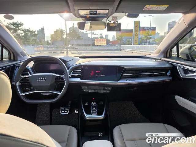 Audi Q4 e-tron 2023 автомат (гидро), миниатюра 12