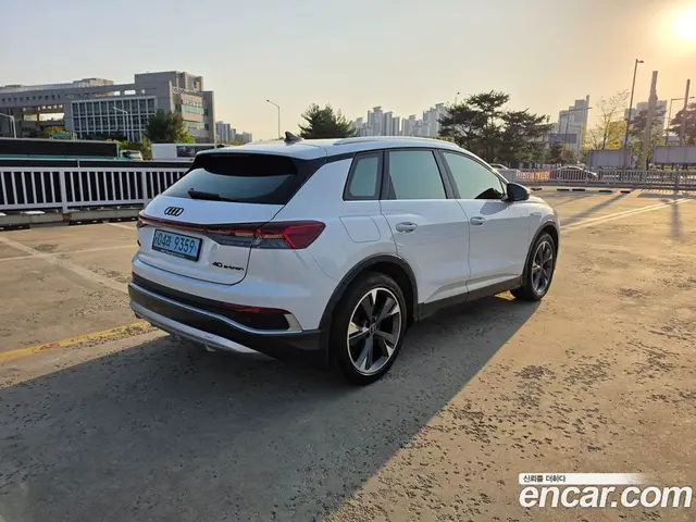 Audi Q4 e-tron 2023 автомат (гидро), миниатюра 5