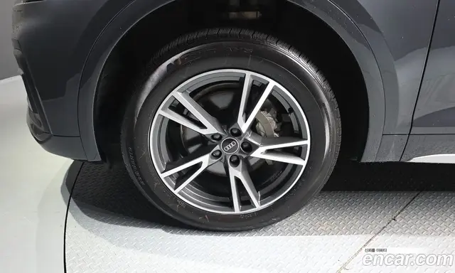 Audi Q5 2021 2.0 автомат (гидро), миниатюра 5