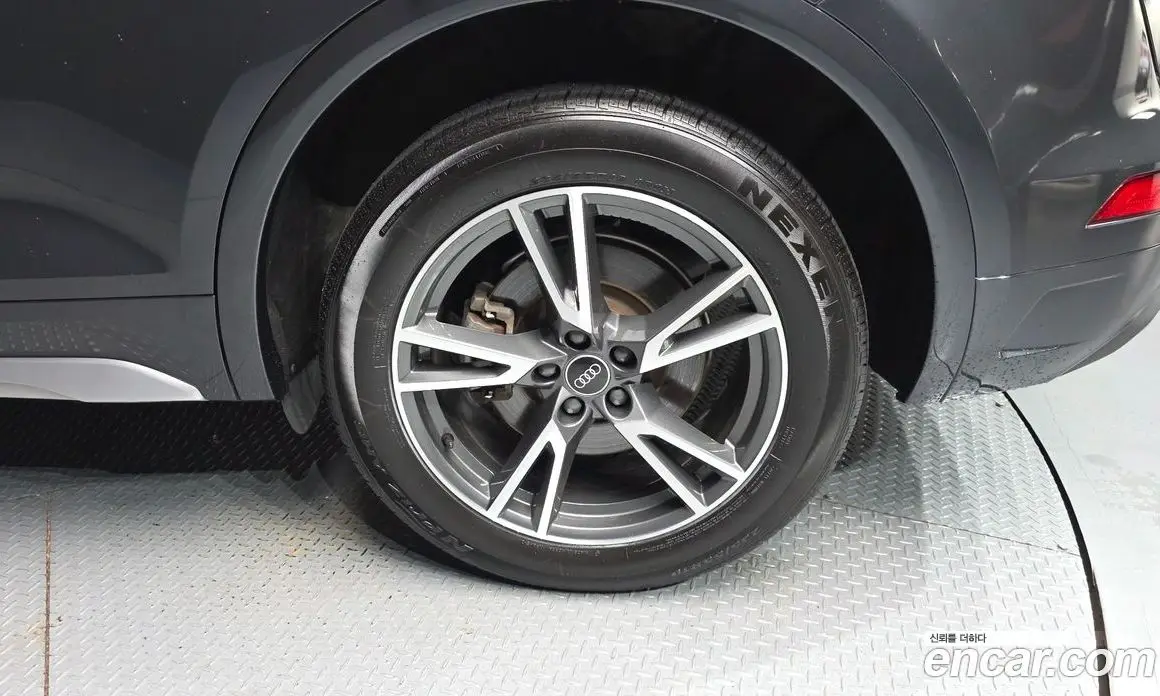 Audi Q5 2021 2.0 автомат (гидро), фото 7