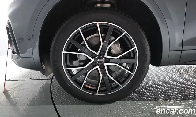 Audi Q5 2024 2.0 автомат (гидро), миниатюра 5