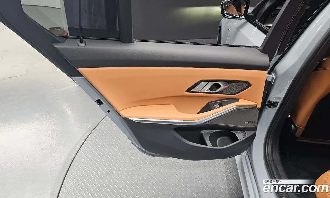 BMW 3 серия 2026 2.0 автомат (гидро), фото 14