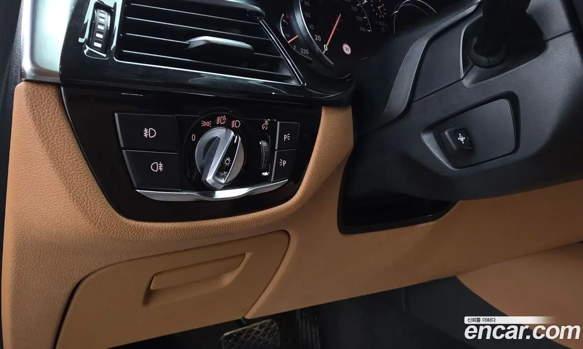 BMW 5 серия 2018 2.0 автомат (гидро), фото 28