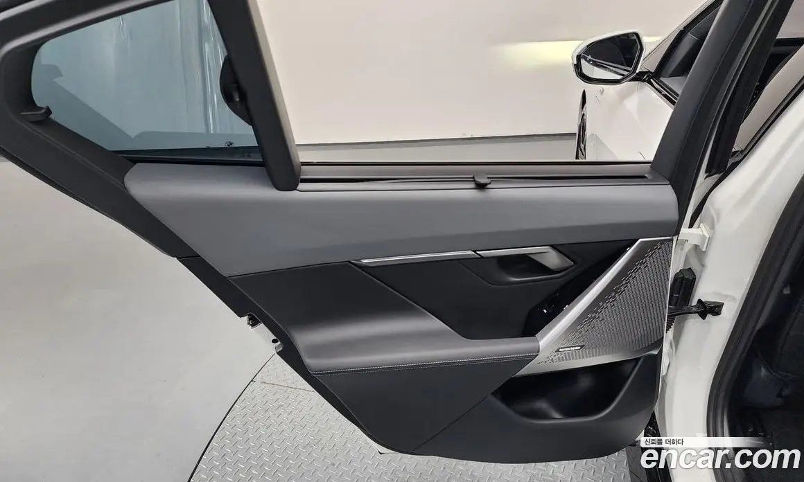 BMW 5 серия 2025 2.0 автомат (гидро), фото 14