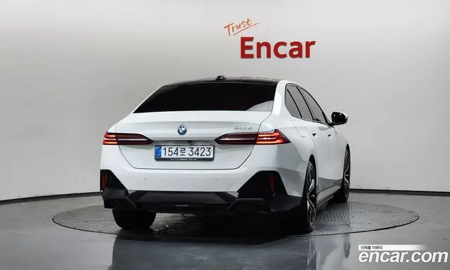 BMW 5 серия 2025 2.0 автомат (гидро), миниатюра 3