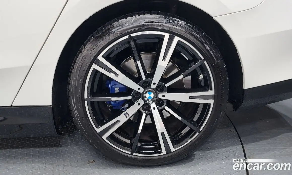 BMW 5 серия 2025 2.0 автомат (гидро), фото 6