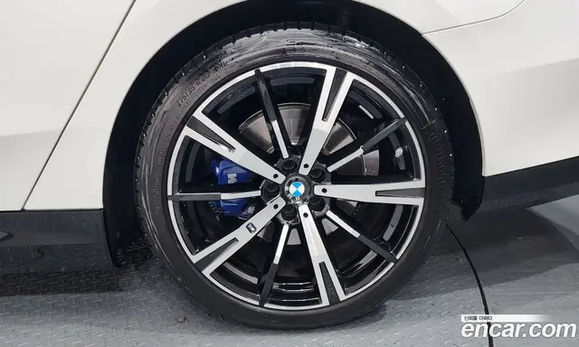 BMW 5 серия 2025 2.0 автомат (гидро), миниатюра 6