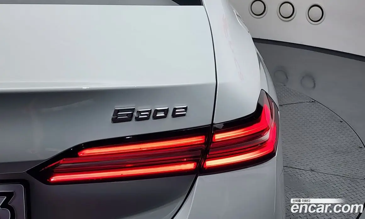 BMW 5 серия 2025 2.0 автомат (гидро), фото 8