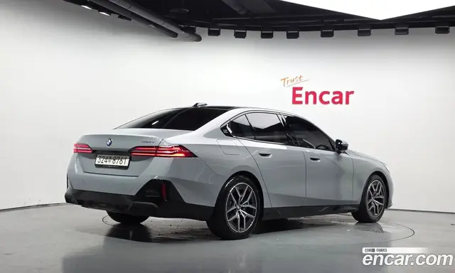 BMW 5 серия 2025 2.0 автомат (гидро), миниатюра 2