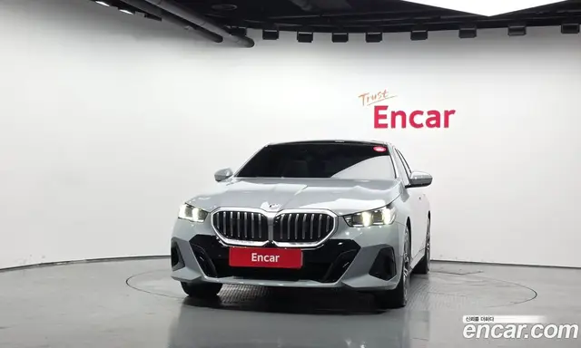 BMW 5 серия 2025 2.0 автомат (гидро), миниатюра 3