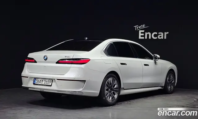BMW 7 серия 2022 3.0 автомат (гидро), миниатюра 2