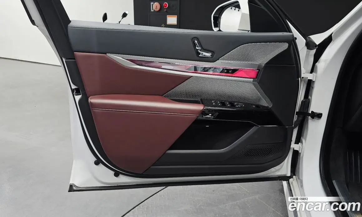 BMW 7 серия 2022 3.0 автомат (гидро), фото 14