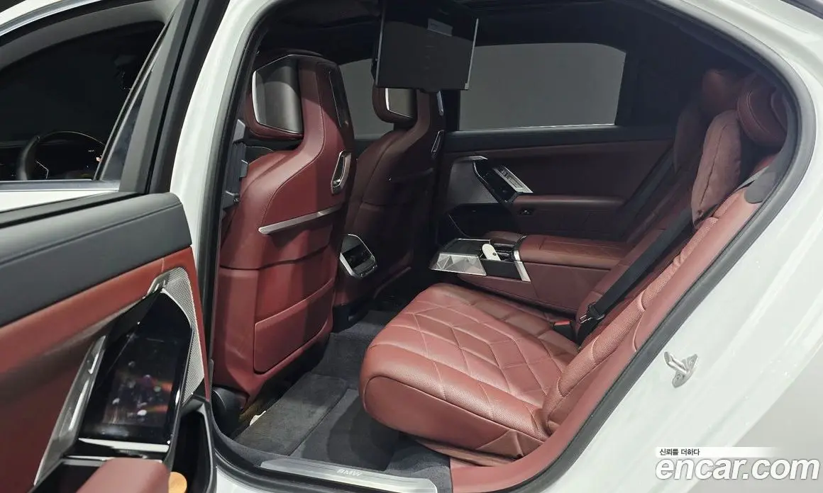 BMW 7 серия 2022 3.0 автомат (гидро), фото 17