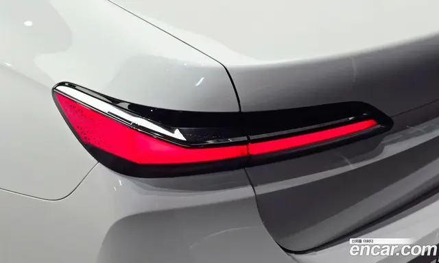 BMW 7 серия 2022 3.0 автомат (гидро), миниатюра 9