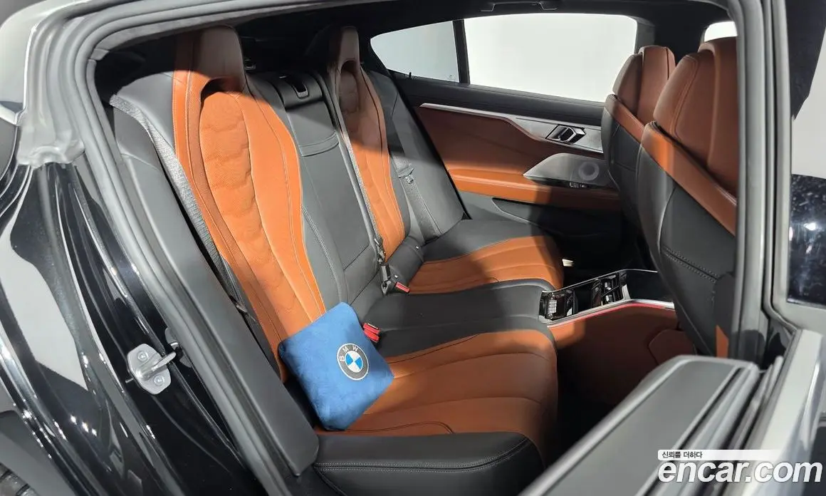 BMW 8 серия 2022 4.4 автомат (гидро), фото 16