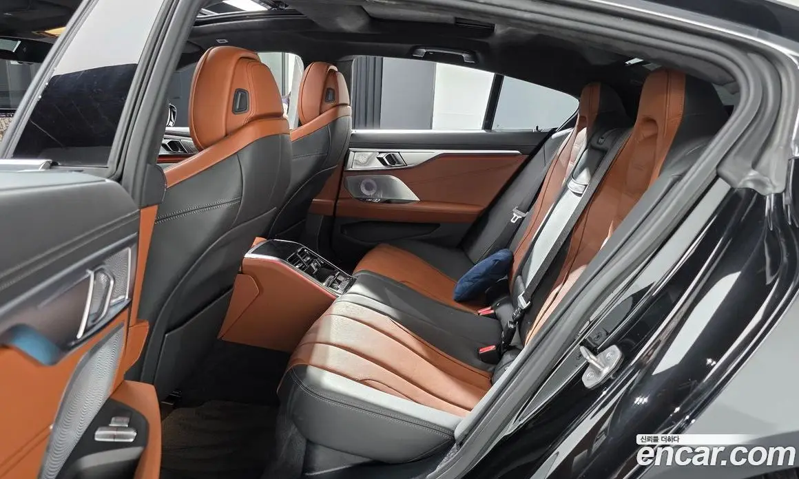 BMW 8 серия 2022 4.4 автомат (гидро), фото 17