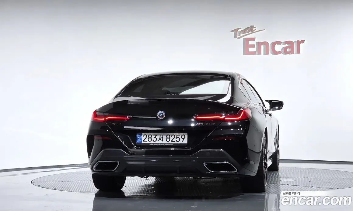 BMW 8 серия 2022 4.4 автомат (гидро), фото 3