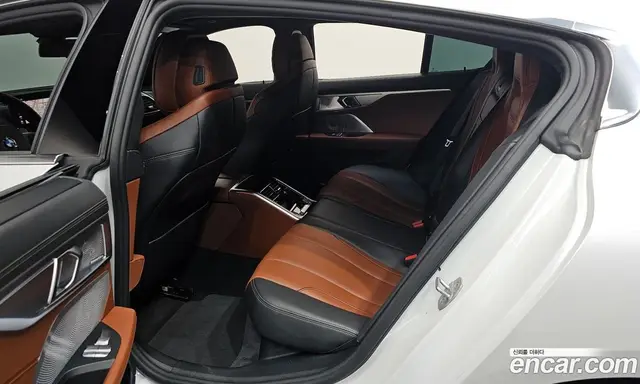 BMW 8 серия 2024 4.4 автомат (гидро), миниатюра 11
