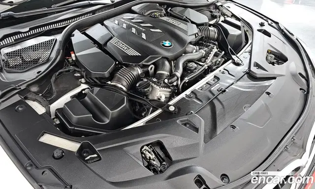 BMW 8 серия 2024 4.4 автомат (гидро), миниатюра 6
