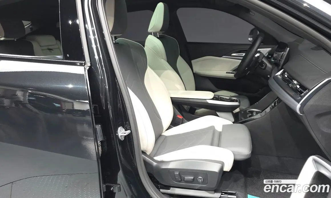 BMW X2 2025 2.0 автомат (гидро), фото 11