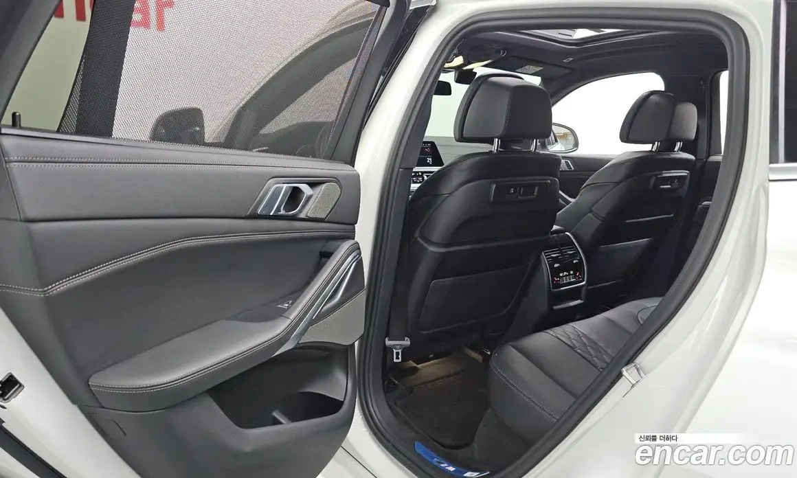BMW X6 2023 3.0 автомат (гидро), фото 16