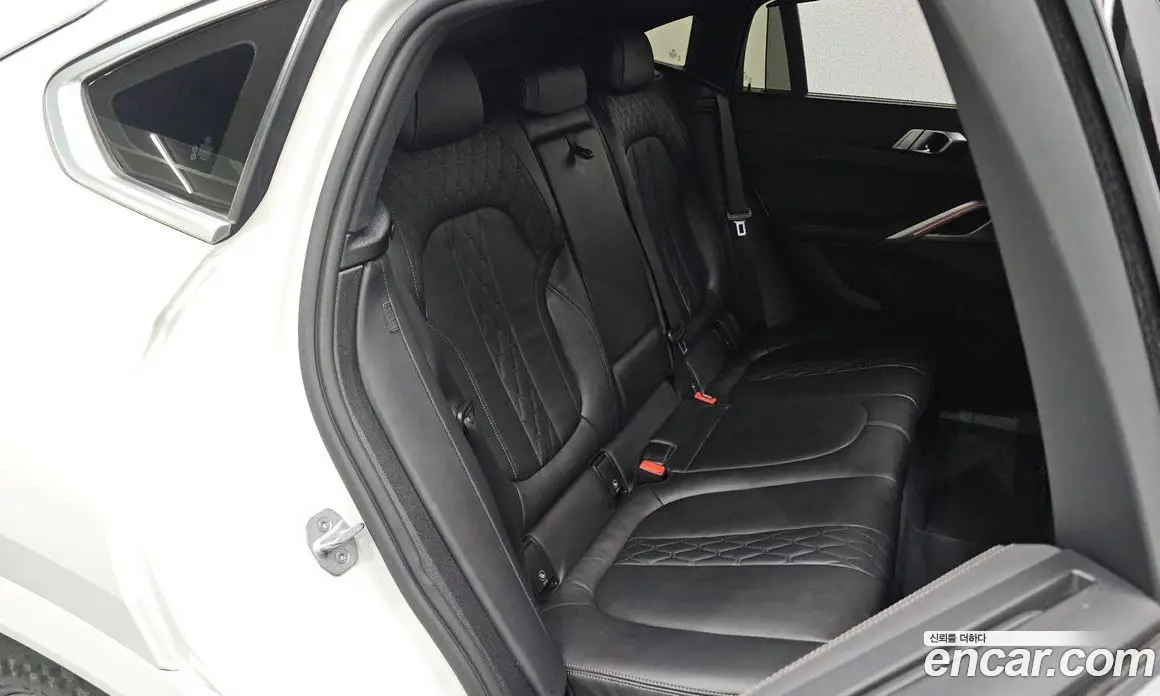 BMW X6 2023 3.0 автомат (гидро), фото 17