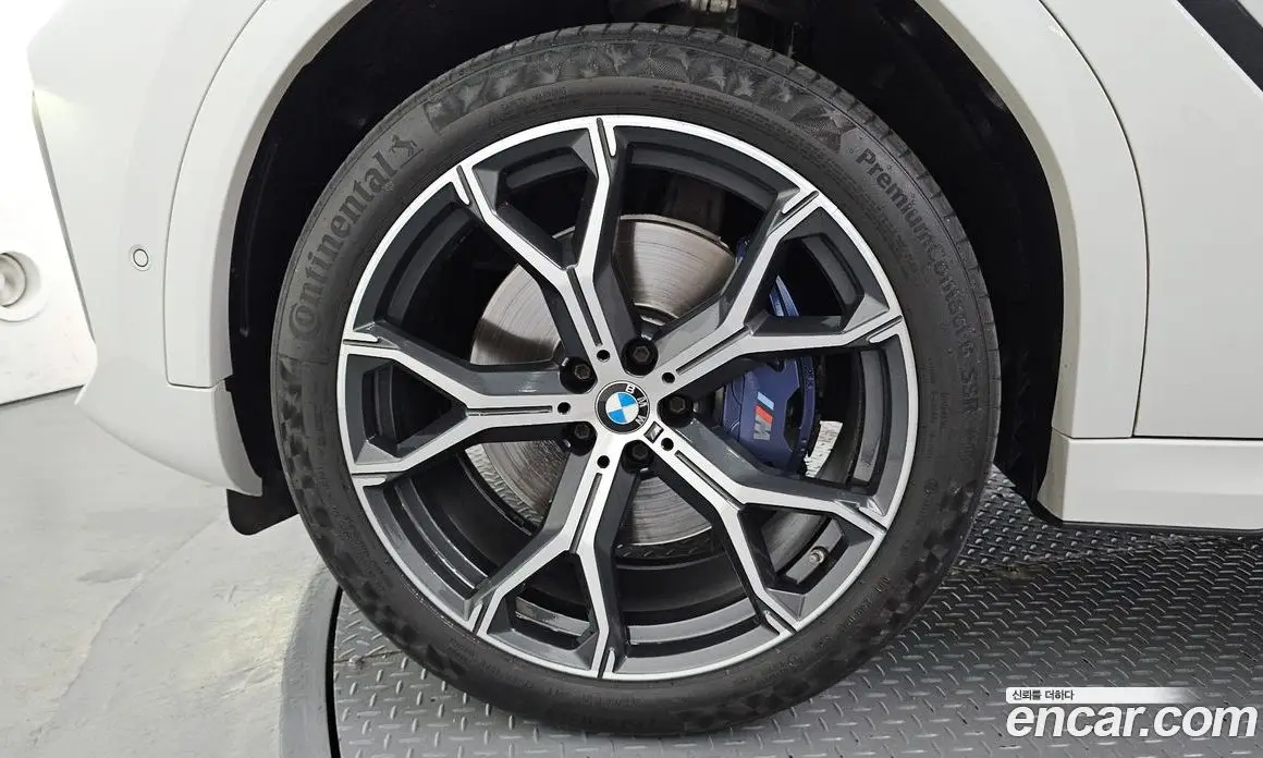 BMW X6 2023 3.0 автомат (гидро), фото 5
