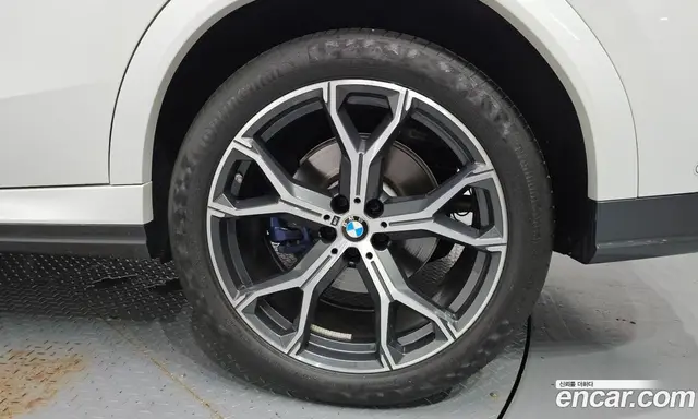 BMW X6 2023 3.0 автомат (гидро), миниатюра 7
